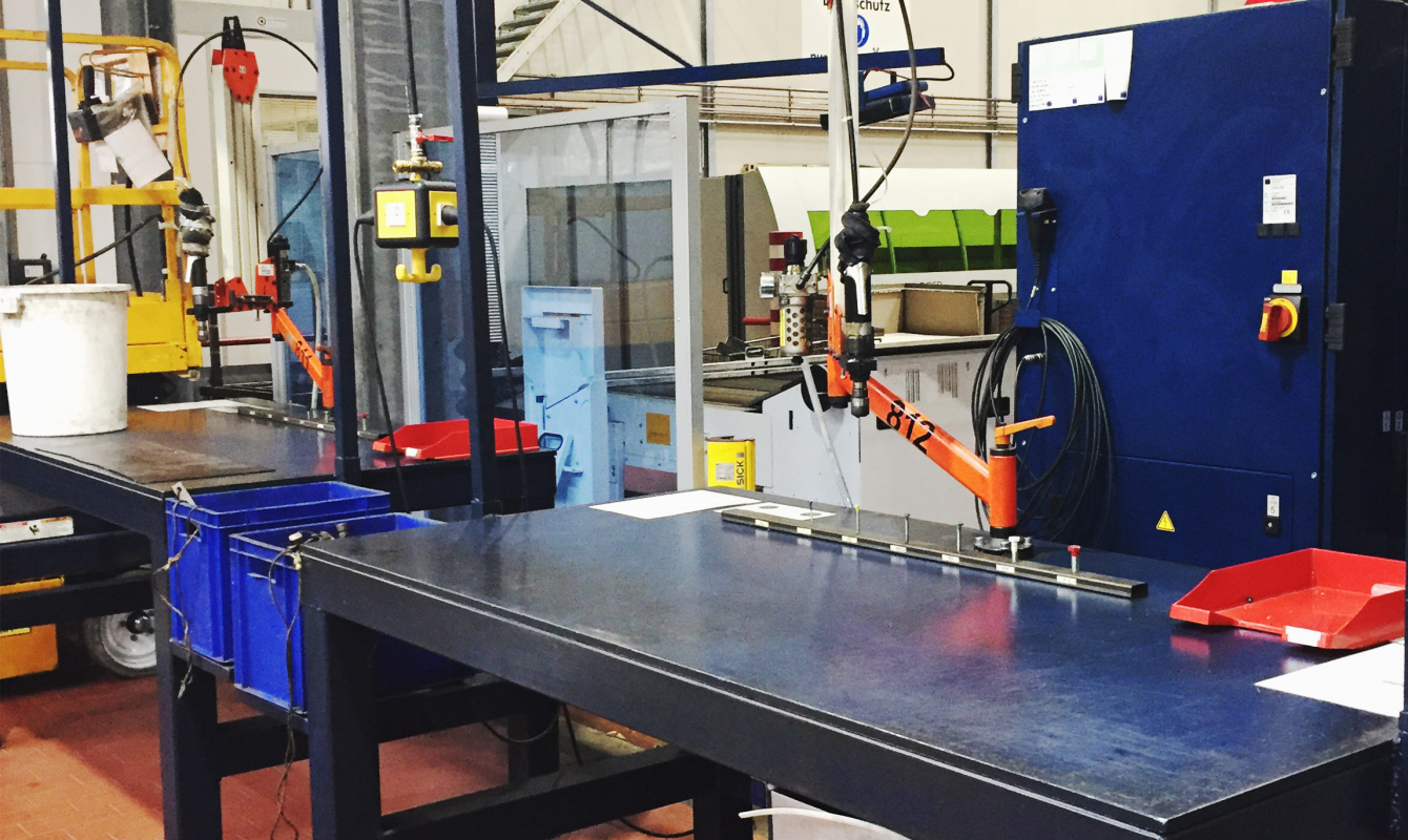 Thread cutting in steel, aluminium and other metals