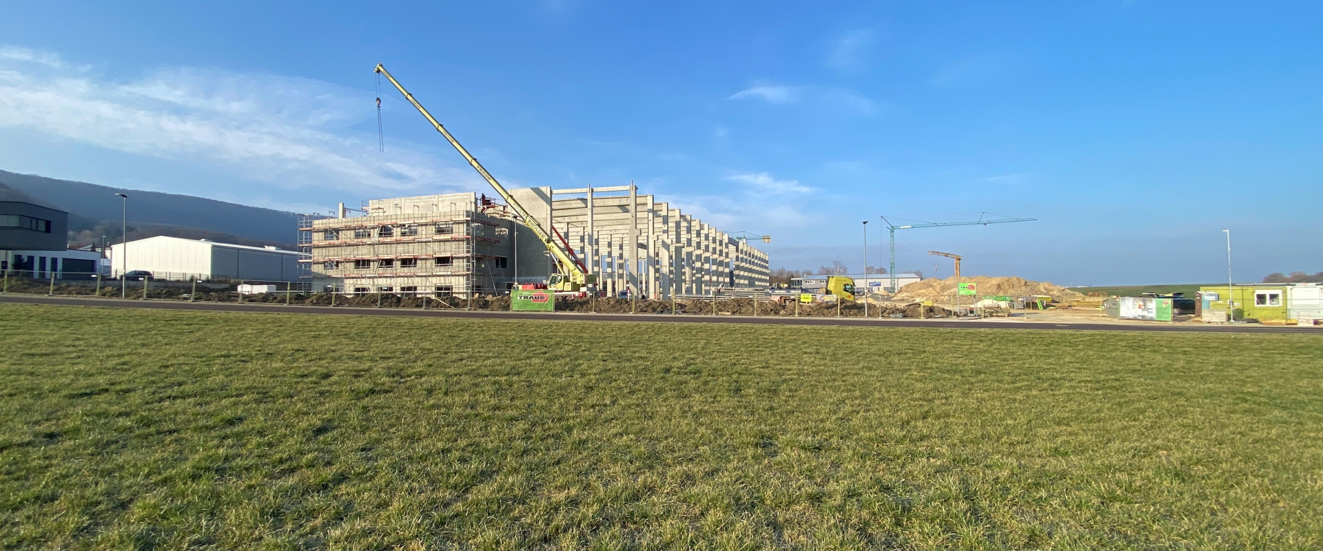 platzhalter-bild-dunkel